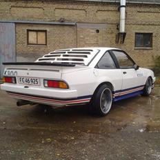 Opel Manta B GT/E i200