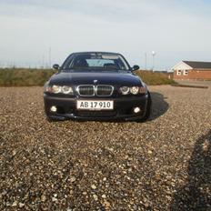 BMW E46 323i limousine