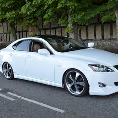 Lexus IS220D