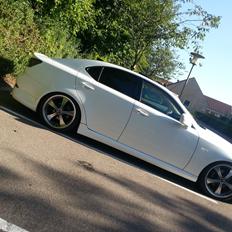 Lexus IS220D