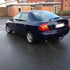 Ford Mondeo 1,8, Flair