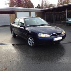 Ford Mondeo 1,8, Flair