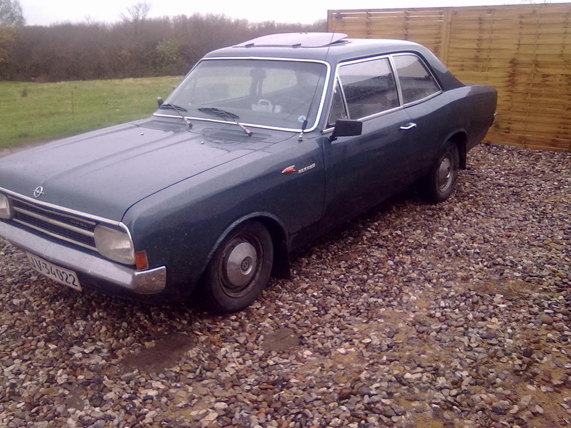 Opel rekord c 2 dørs 2,8 r6 billede 3