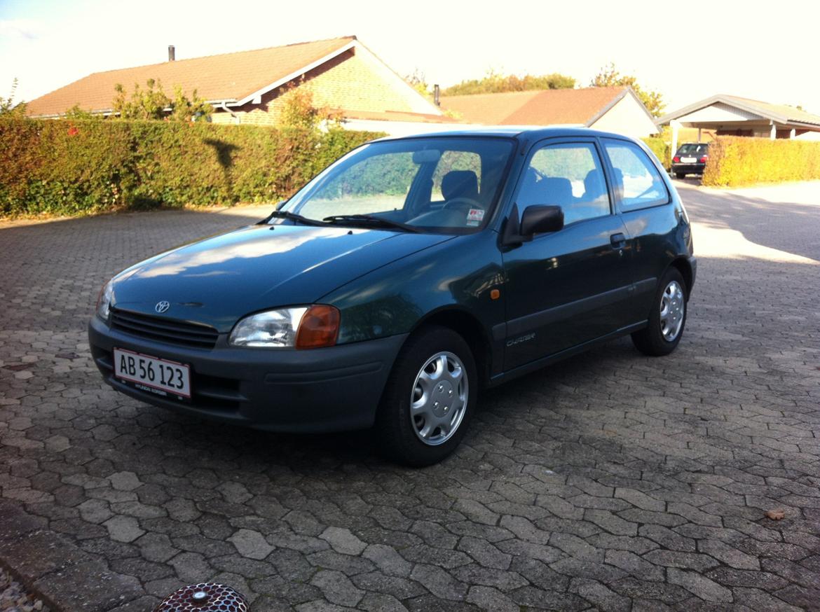 Toyota Starlet XLi billede 2