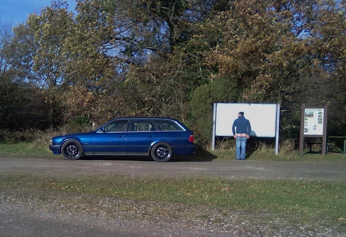 BMW E34 520i Touring-SOLGT- billede 1