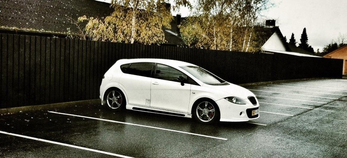 Seat Seat Leon Cupra Solgt - Lige et billede hvor man kan se vinterdækkende er kommet på! 02.11.12 billede 9