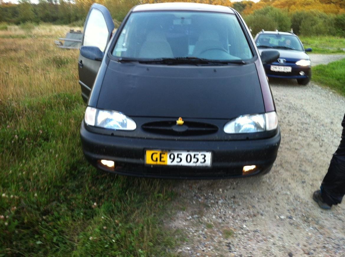 Ford galaxy billede 2