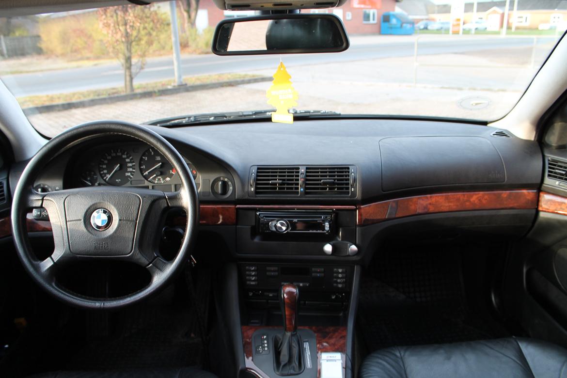 BMW 523i billede 8