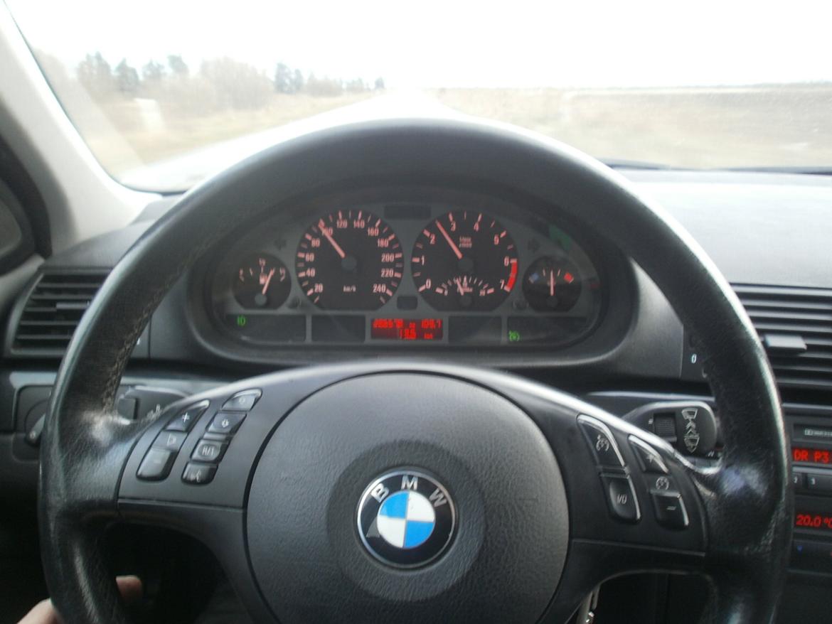 BMW E46 323i limousine billede 9