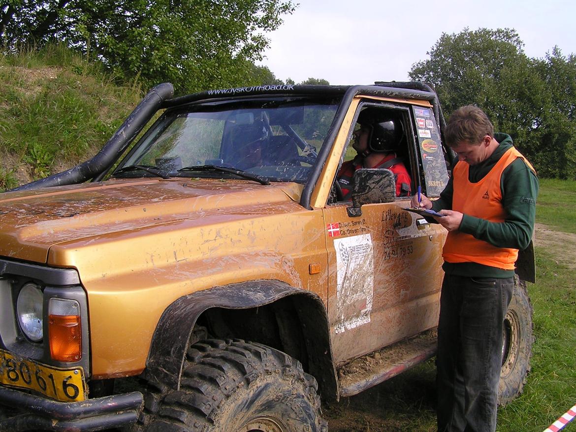 Nissan Patrol y60 billede 1