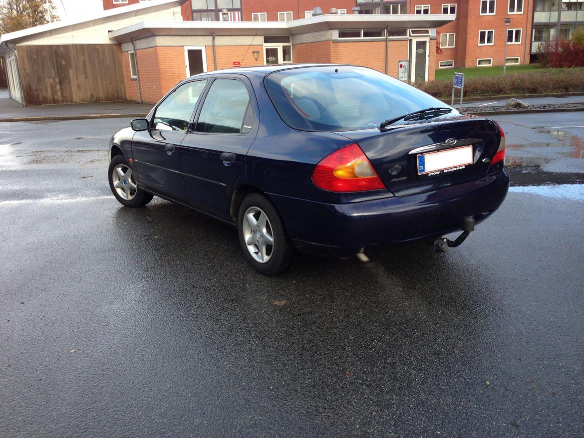 Ford Mondeo 1,8, Flair billede 1