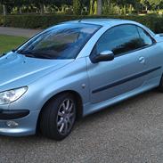 Peugeot 206cc 1,6 16v SOLGT