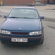 Opel vectra gt 2.0 8V