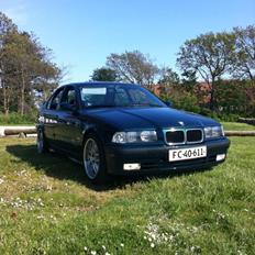 BMW e36 320i
