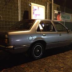 Opel Rekord 2,2I BERLINA
