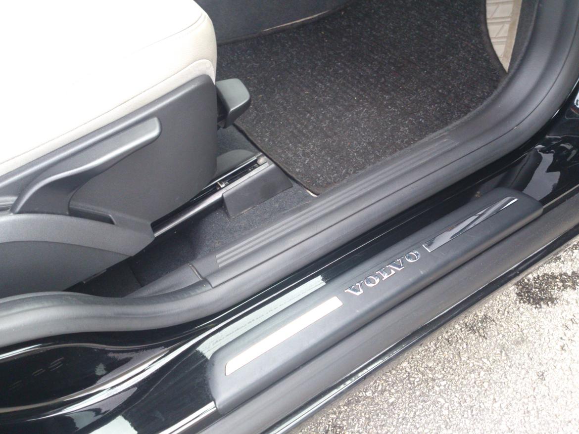 Volvo V50 2.0D Summum - Hvis man nu skulle være i tvivl om, hvilket vogntøj man var ved at stige ind i :-) billede 19
