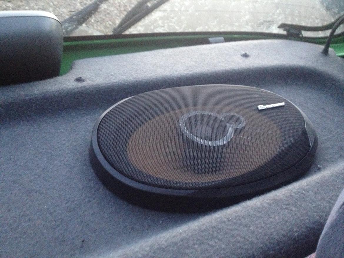 Nissan Micra GX 1.0 - En af Pioneer højtalerne i hattehylden billede 8