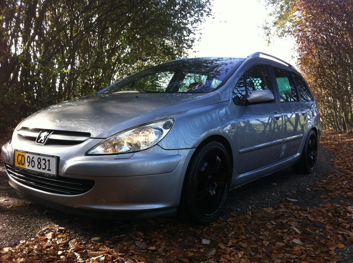 Peugeot 307 Airvan 2.0 HDI SOLGT billede 2