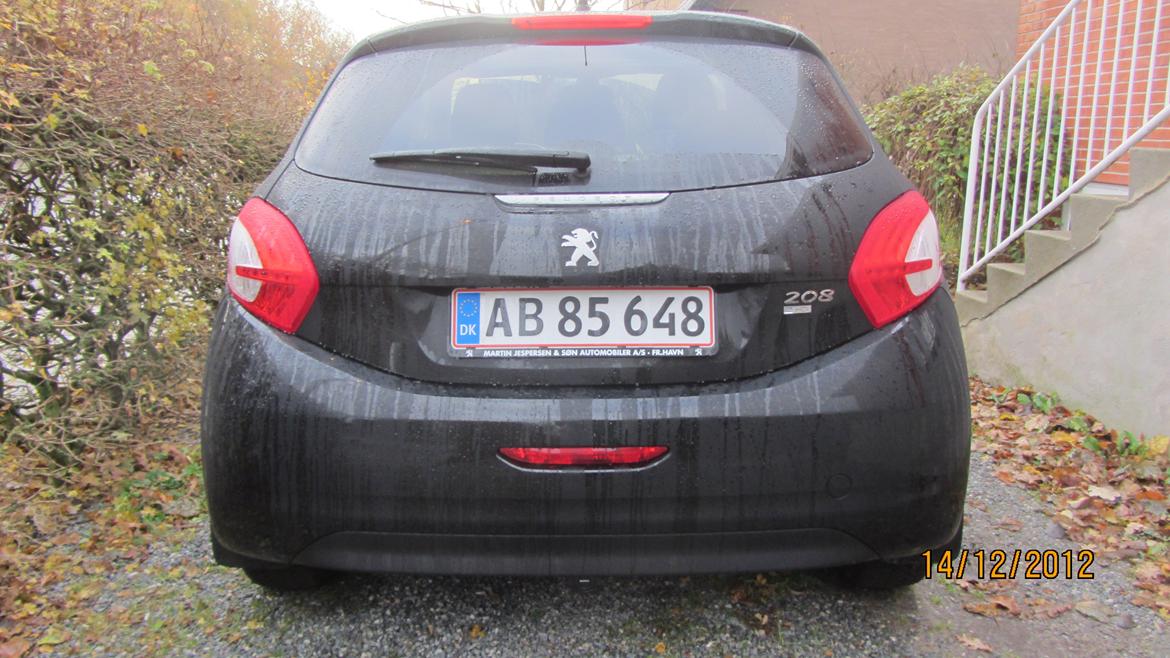 Peugeot 208 Allure 1,6 eHDI 5D - LED Baglygter og tonede bagruder. billede 4