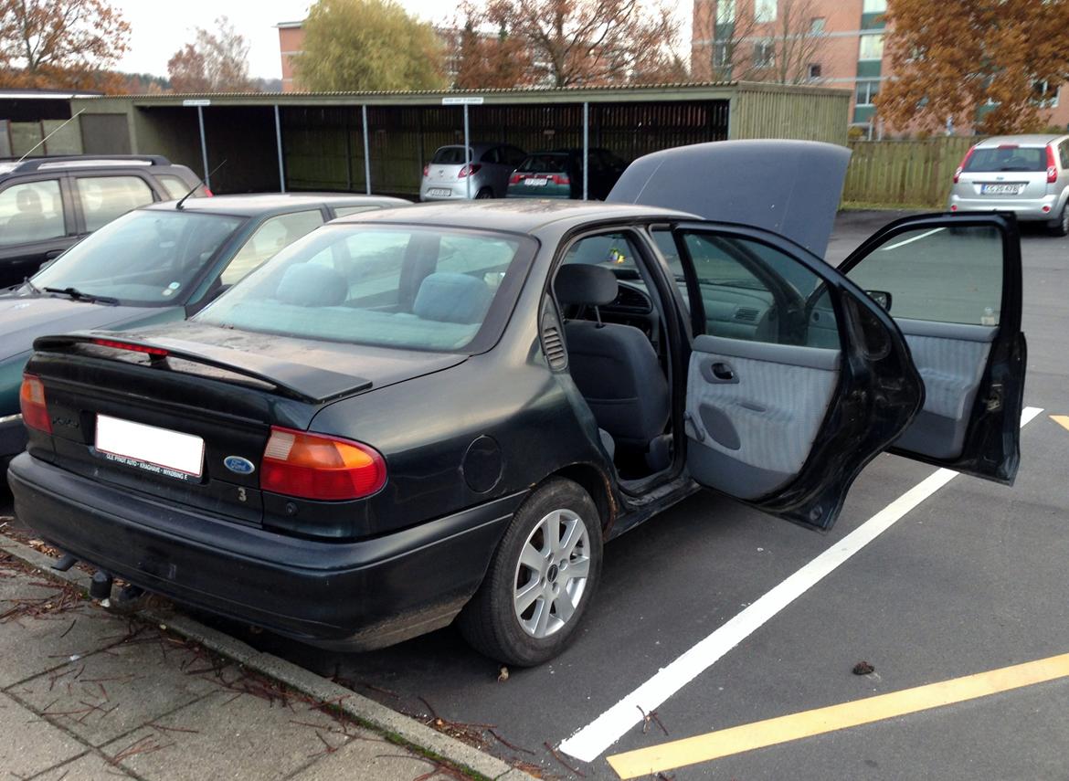 Ford Mondeo 1.8i CLX MK1 billede 11