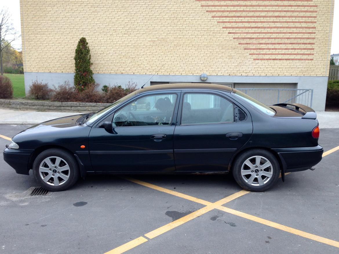 Ford Mondeo 1.8i CLX MK1 billede 9