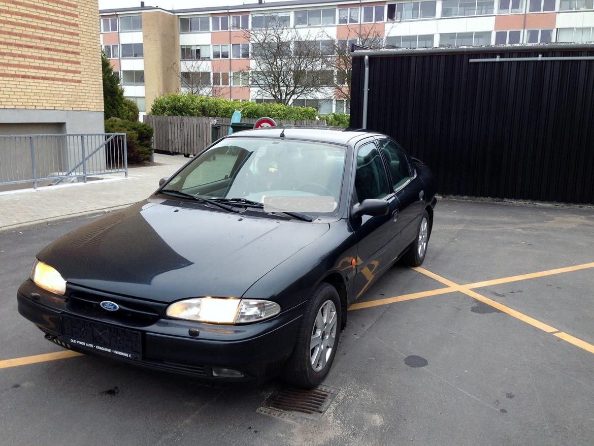 Ford Mondeo 1.8i CLX MK1 billede 2