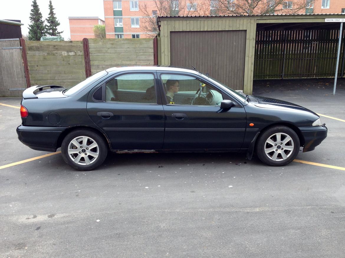 Ford Mondeo 1.8i CLX MK1 billede 5