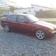 BMW 318I E36