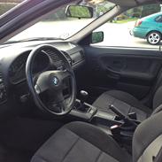 BMW e36 320i