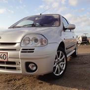 Renault Clio II 2.0 16v Sport [Tidl. bil]