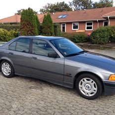 BMW e36 320i