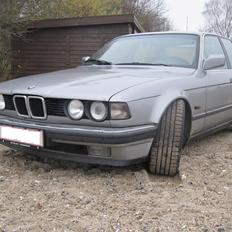 BMW 735I / SOLGT