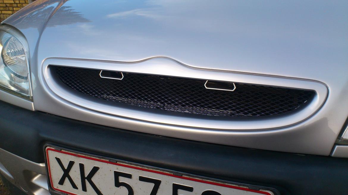 Citroën Saxo 1.6 8v VTS - Dejlig clean front. billede 7