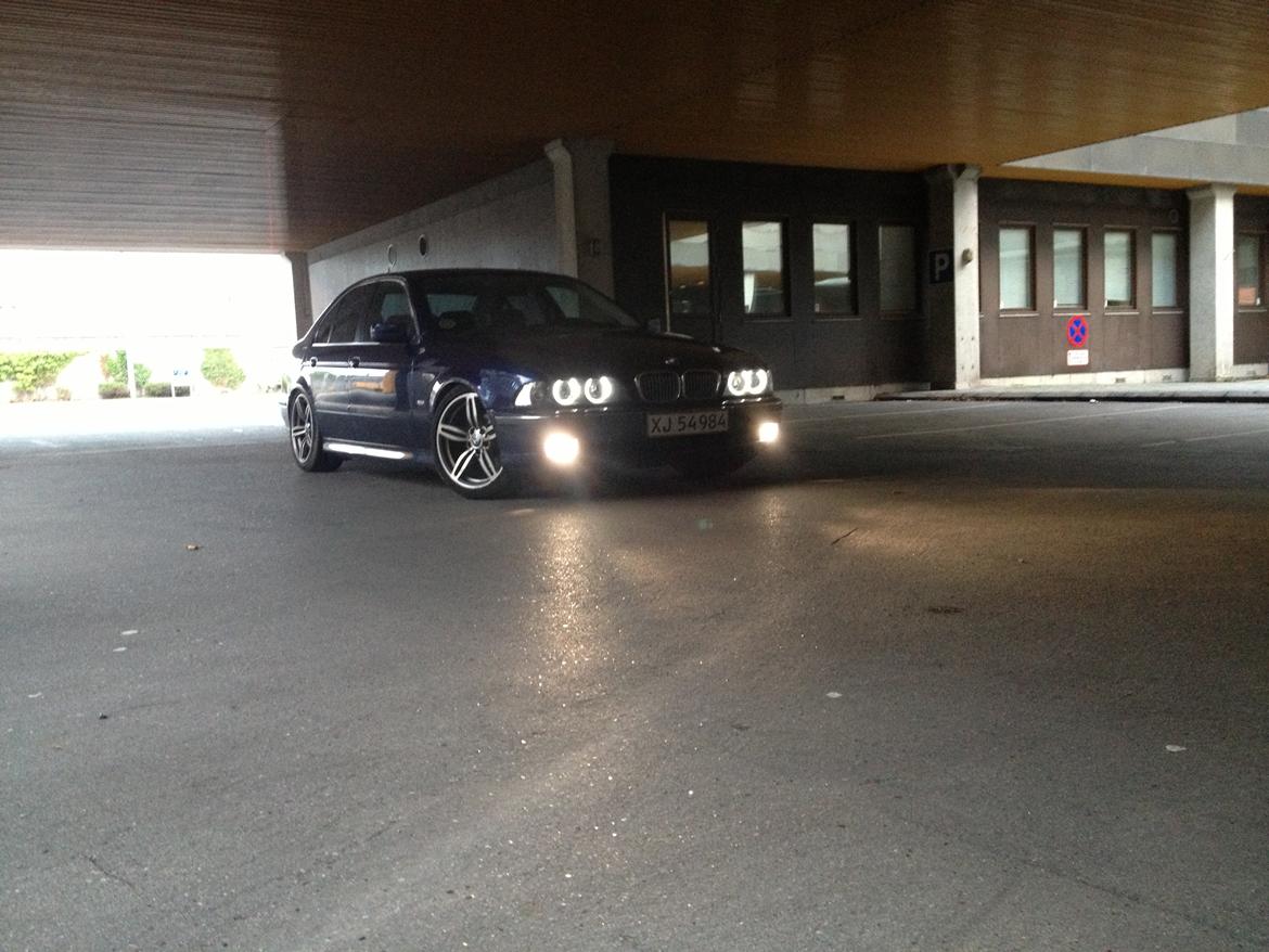 BMW E39 520i -I Solgt I- billede 1