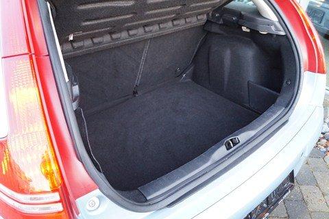Citroën C4 1.6 16v Prestige Aut- - Udmærket bagagerum  billede 4