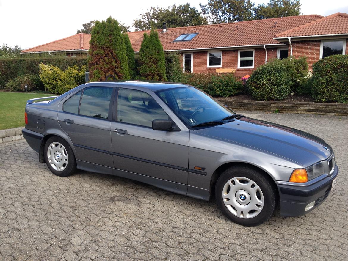 BMW e36 320i billede 2