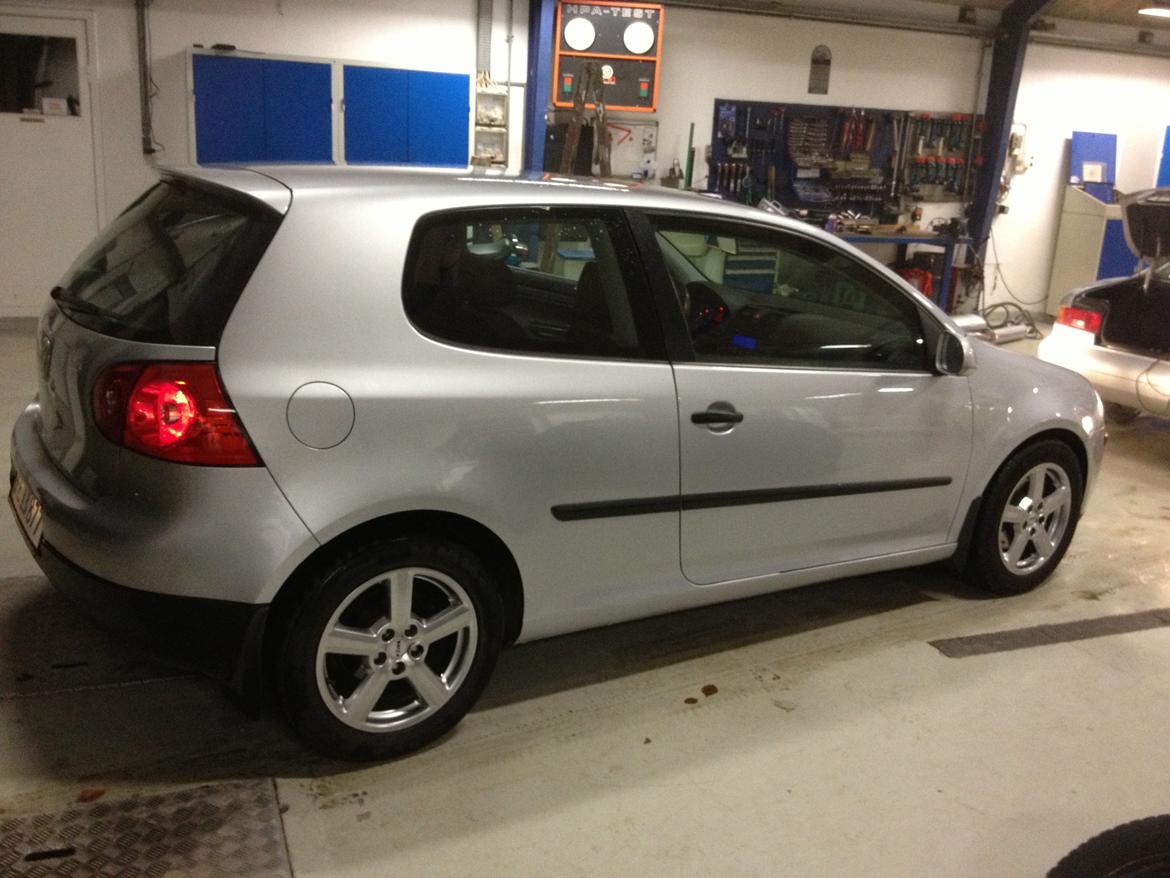 VW Golf 5 2.0 TDI 140 billede 4
