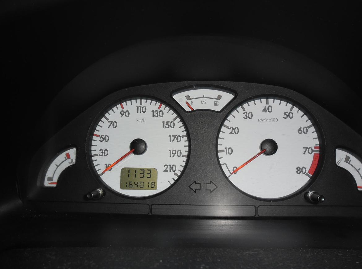 Citroën Saxo 1.6i VTS 16V Sport 3-dørs #Solgt# billede 9