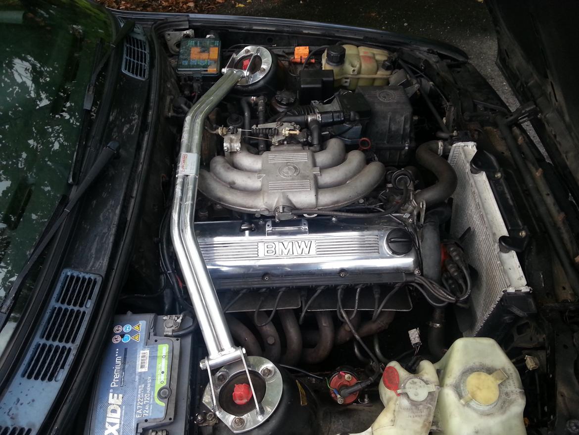 BMW E30 325I TOURING - hesten efter montering billede 8