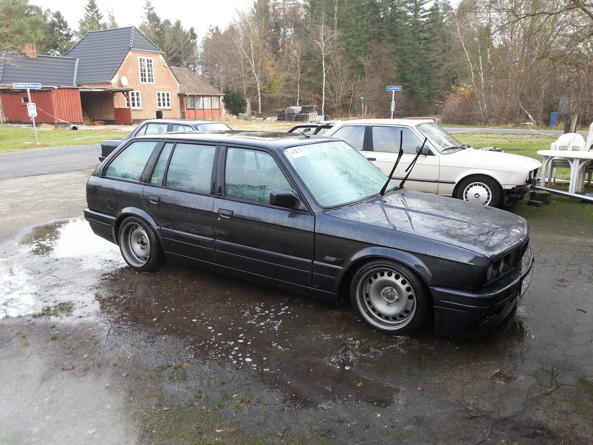 BMW E30 325I TOURING - nyvasket på vinterfælge billede 15