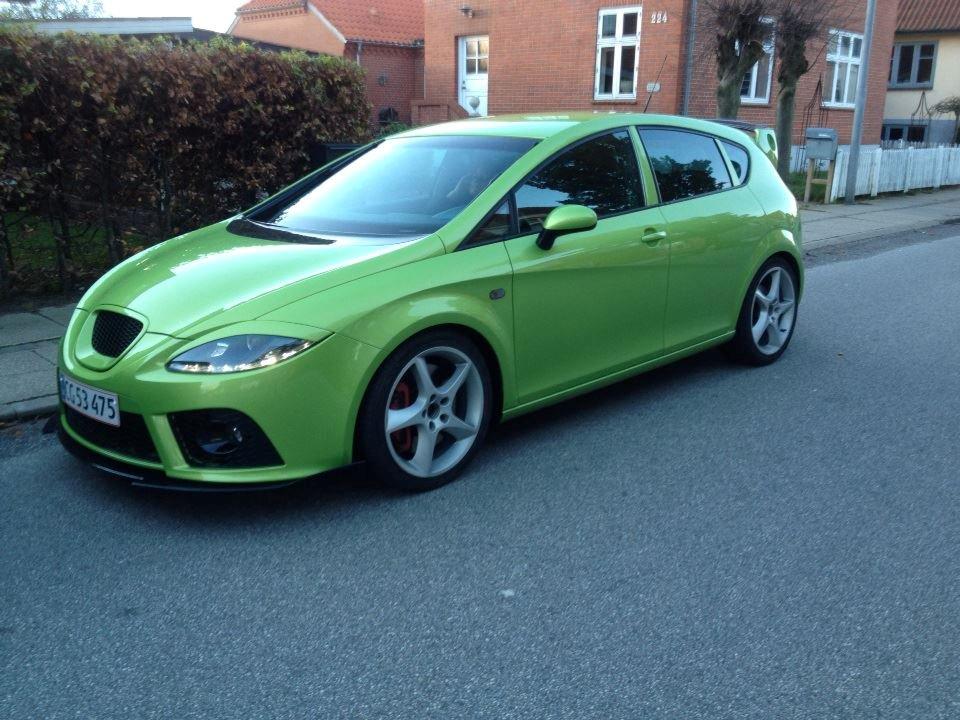 Seat Leon Cupra - Vinterfælge, Men smuk alligevel.. nu med min længeventede hækvinge man lige kan skimte :) billede 1
