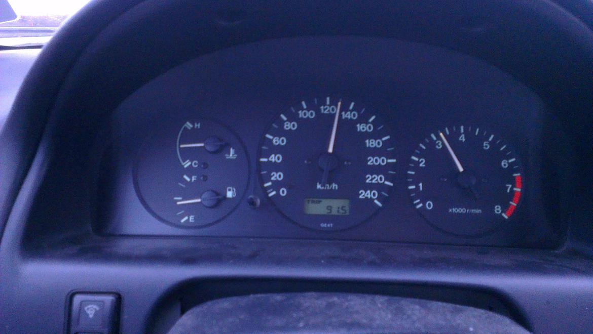 Mazda 626 GF - Ikke mange omdr. den har ved 130 :) billede 20