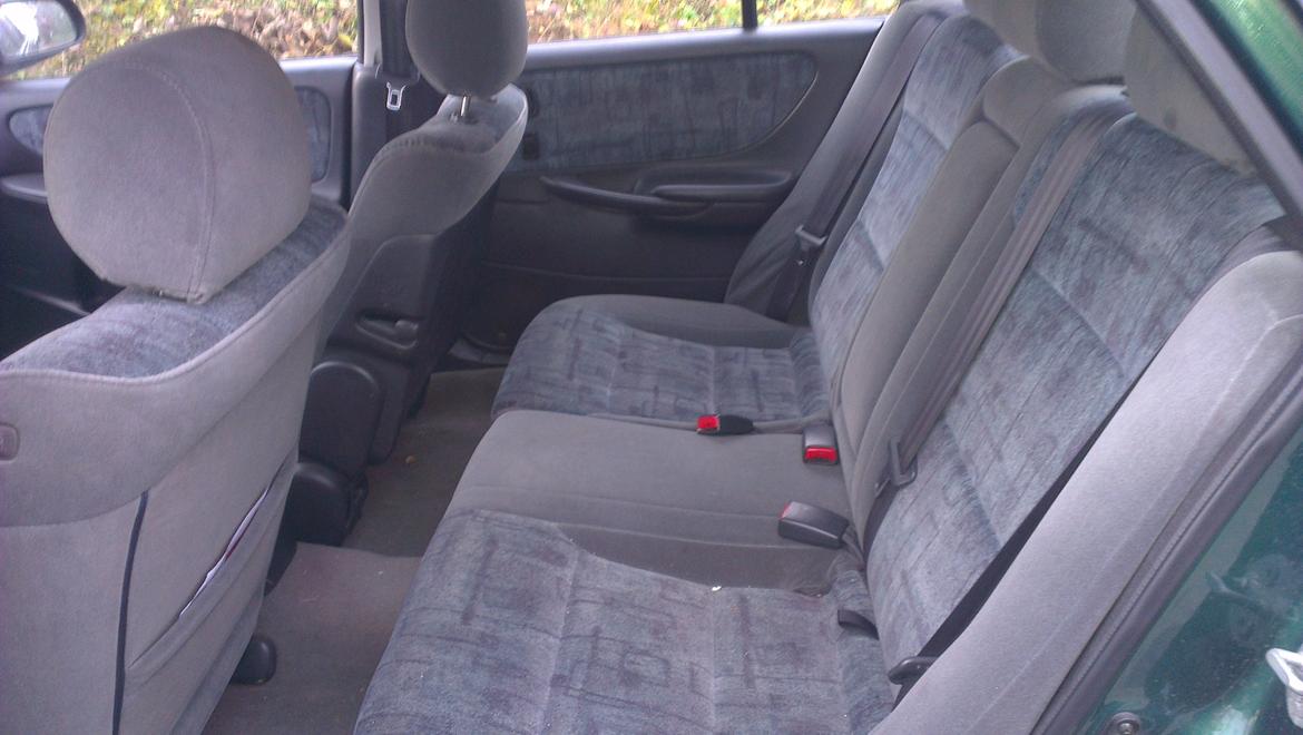 Mazda 626 GF - Bagsædet er også pænt billede 11