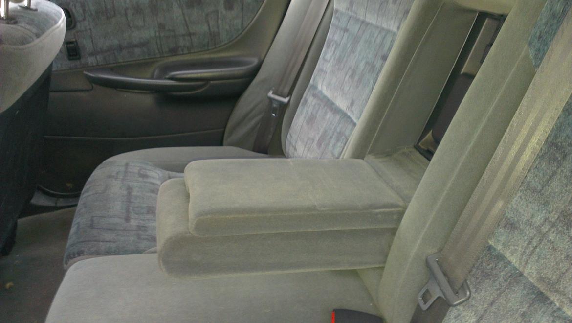 Mazda 626 GF - Kan også fungere som alm armlæn billede 13