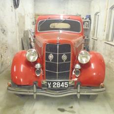 Amerikaner Ford V8 utility