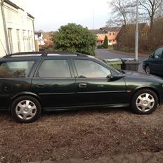 Opel vectra 1.8 16v stationcar