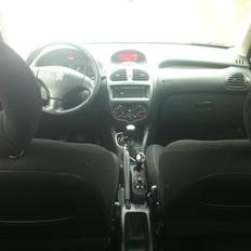 Peugeot 206 s16 (totaltskadet :( )