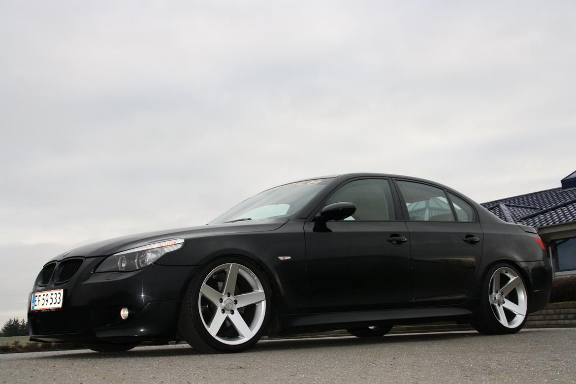 BMW E60 520 2004 SOLGT billede 2