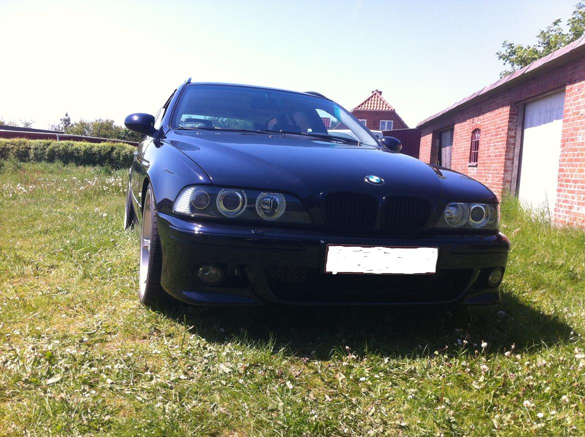 BMW E39 530d touring (M5) >> SOLGT << - 15/5-12 Nu med M5 kofangere, carbon swarts lakering, og higloss shadovline lister billede 9