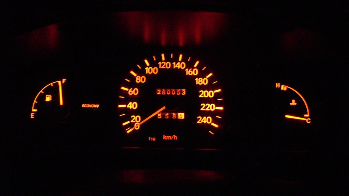 Toyota Carina E SOLGT billede 18